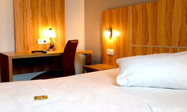 Hotel Am Schelztor 에즐링겐 외부 사진